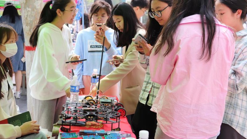 数字孪生工厂建设：揭秘高效制造的未来蓝图